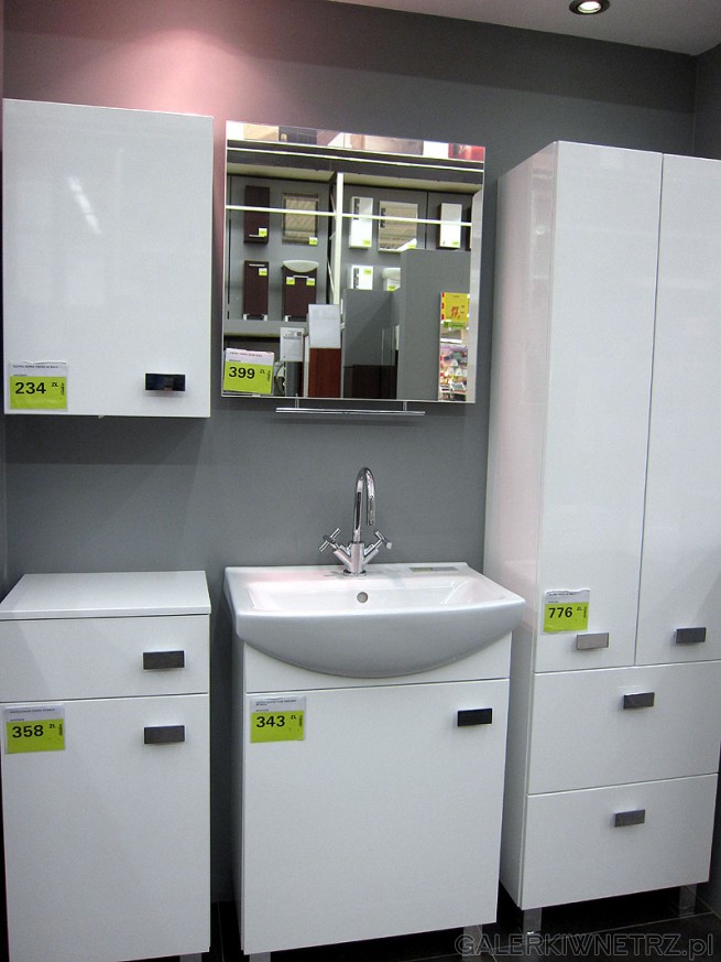 Praktyczny zestaw szafek łazienkowych korpus: biały połysk, front: biały połysk ...