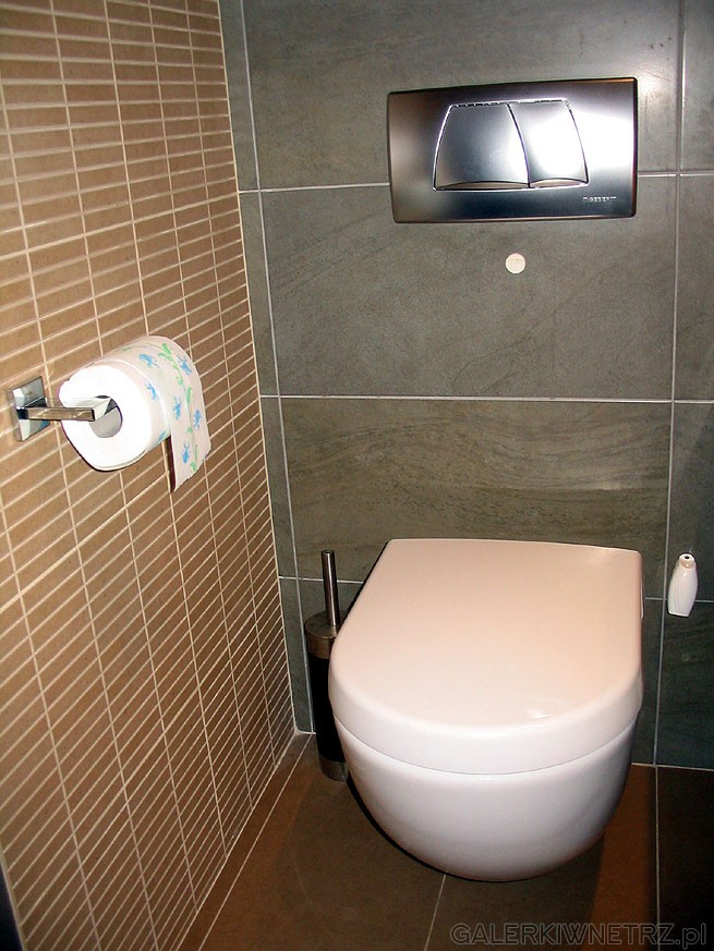 WC z z deską wolnoopadająca to taki high-life w łazienkach. Klapa posiada wbudowany ...